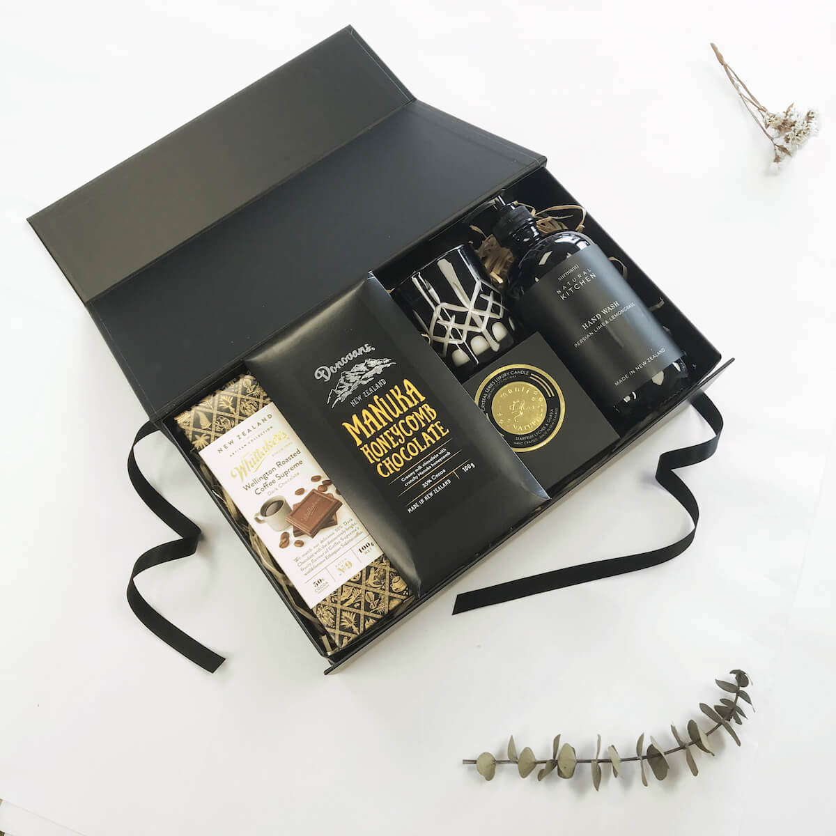 Home Sweet Home – A Warm Welcome Gift Box